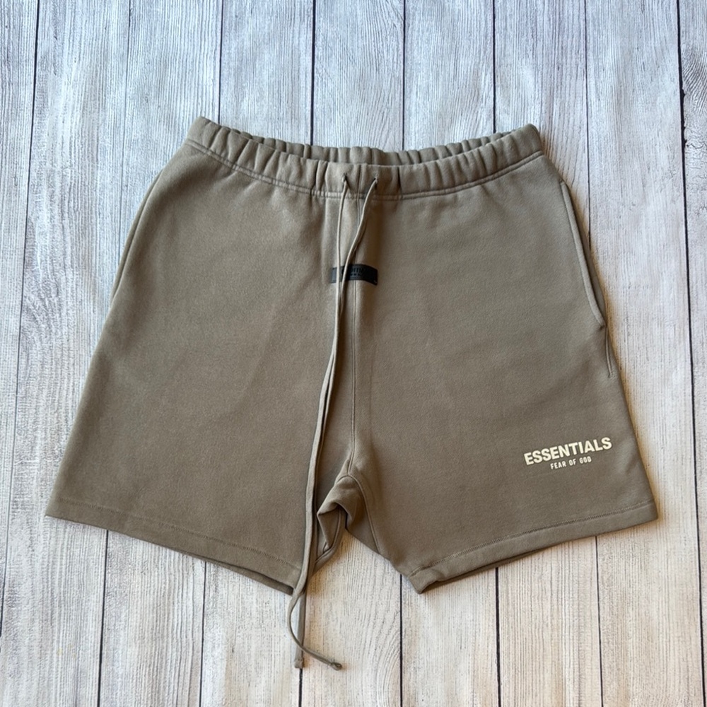 Essentials Men's Shorts Size L